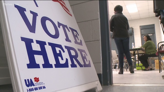 Отворени првите гласачки места на конгресните избори во САД