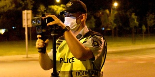 Возачите на удар на полицијата – 413 казни за брзо возење