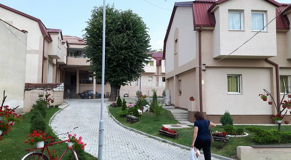 Ковид-19 букна во старскиот дом во Битола, заразени 10-ина пациенти