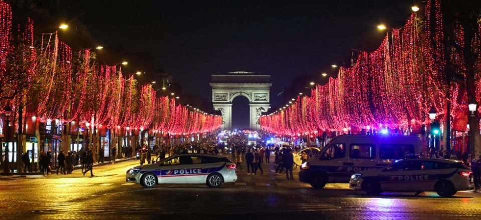 Париз ја откажа новогодишната прослава