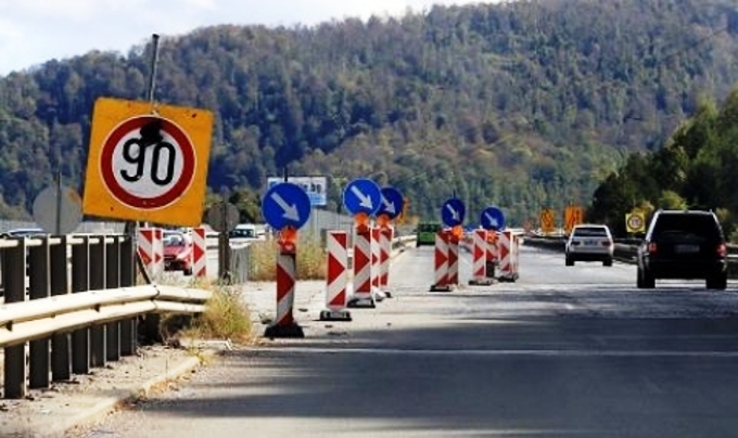 АМСМ: Повремени прекини во сообраќајот на патот Кичево-Охрид