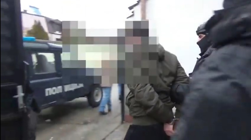 400 евра казна за кавадарчанец кој имал секс со магаре, па видеото го споделил на „Фејсбук“