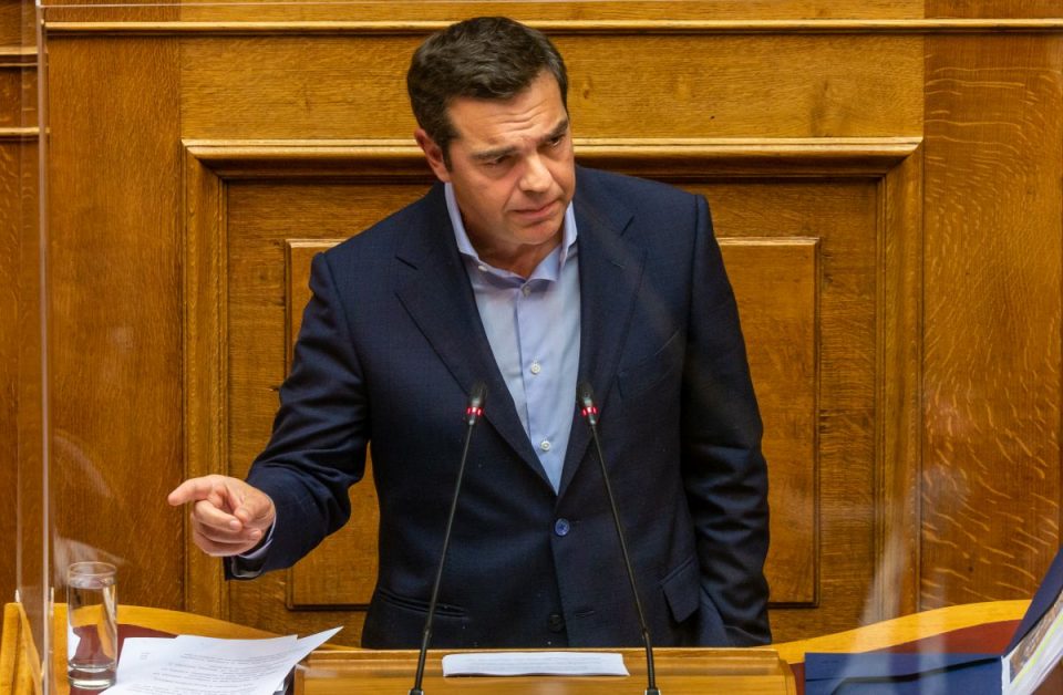 Ципрас бара оставка од Мицотакис
