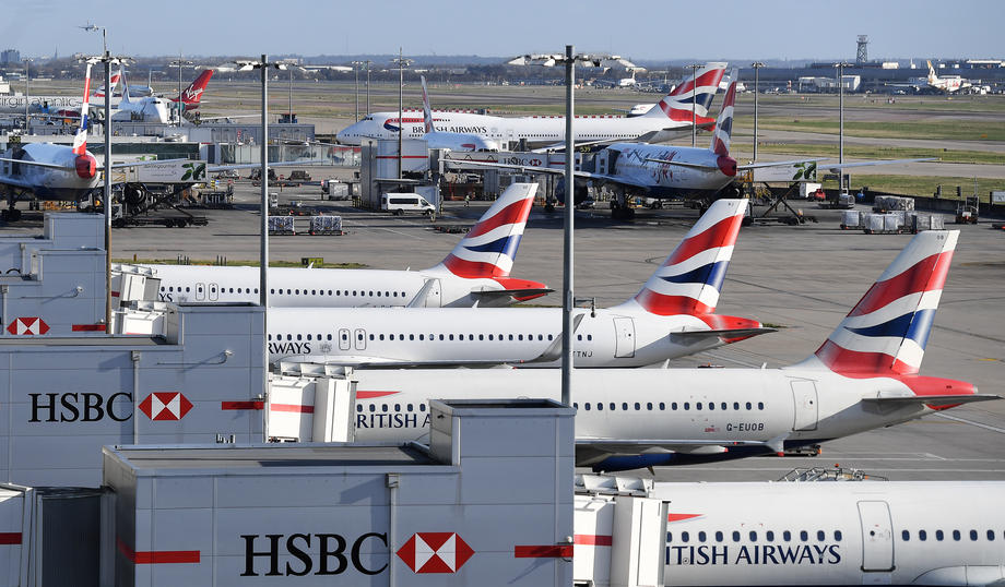 Два авиона се судрија  на пистата на аеродромот „Хитроу“ во Лондон