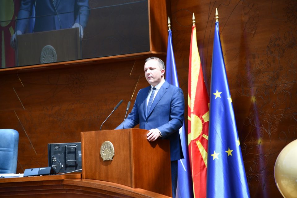 Спасовски ја преживеа интерпелацијата на која ВМРО-ДПМНЕ немаше право да поставува прашања