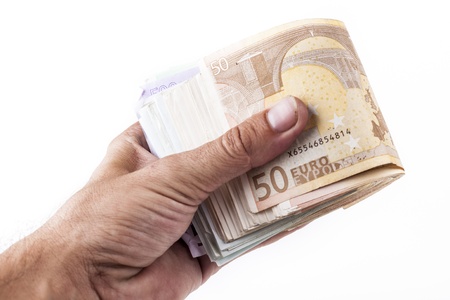 ЕУ ќе забрани плаќање со готовина над 10.000 евра