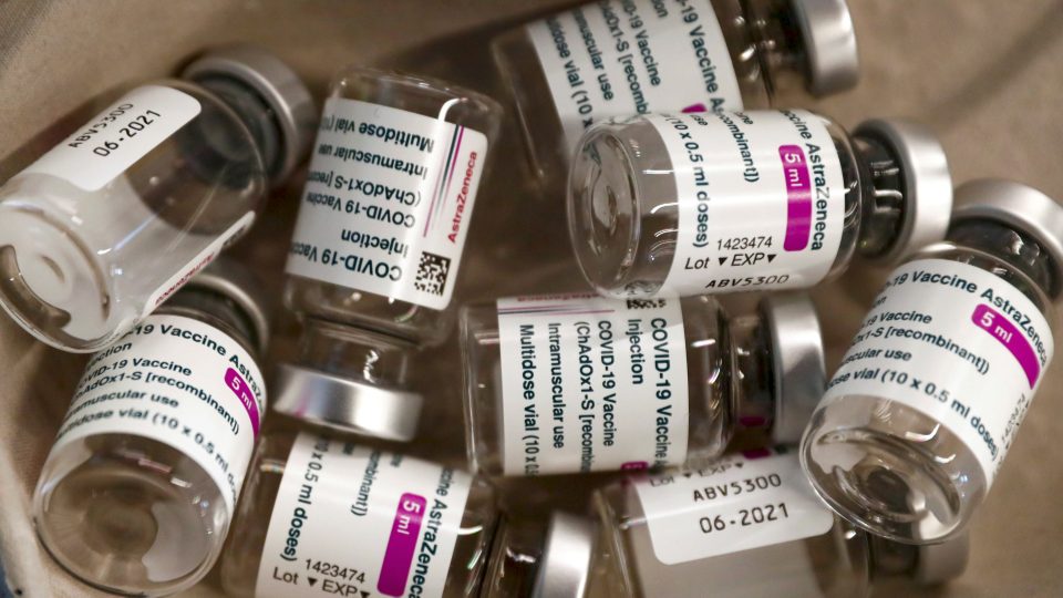 Два смртни случаи во Белгија најверојатно поради вакцината на „АстраЗенека“