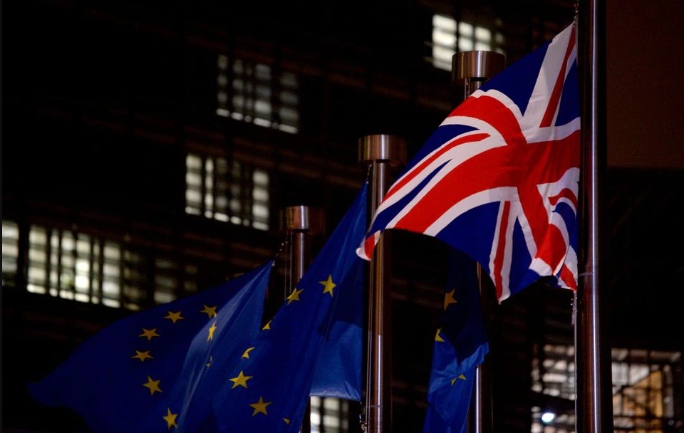 Британците сакаат референдум за повторно пристапување во ЕУ