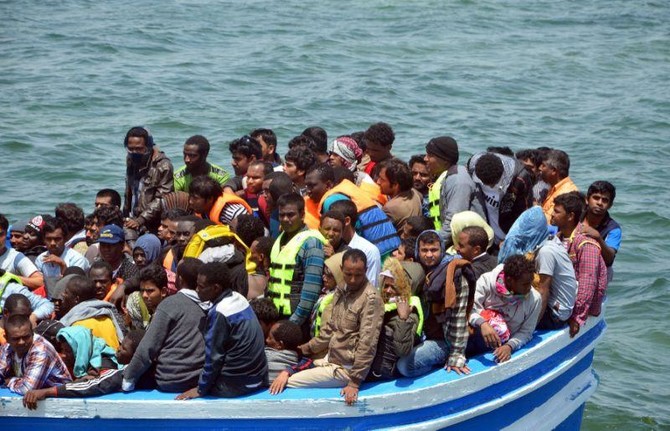 Спасени 267 мигранти на пат од Тунис кон Европа