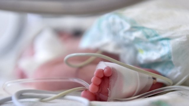 Бугарка си го фрлила четиримесечното бебе низ балкон