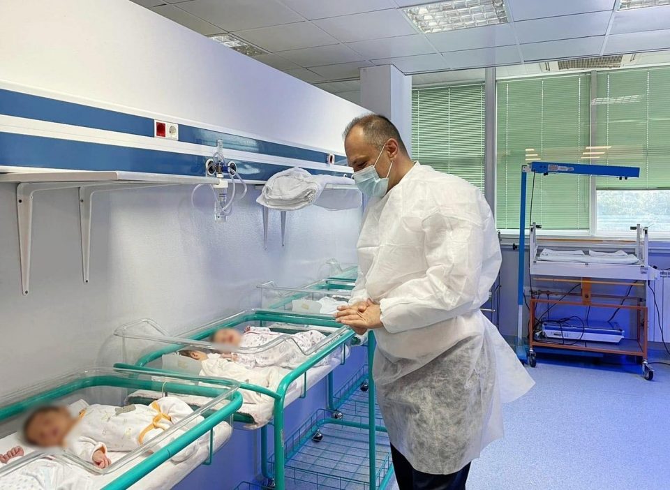 Во просек по 10 бебиња на ден во 2021 се раѓале само во скопска гинекологија