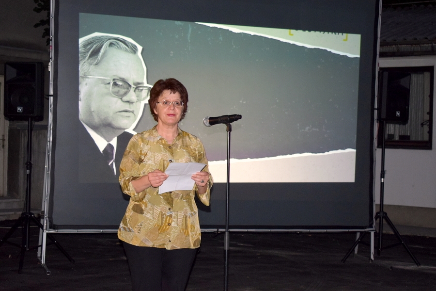 Стефоска: Со чествувањето на Блаже Конески ја негуваме љубовта кон нашата земја и културата на мирот