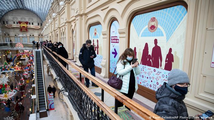 Руската Влада планира да воведе неработни денови за да го забави ширењето на Ковид-19
