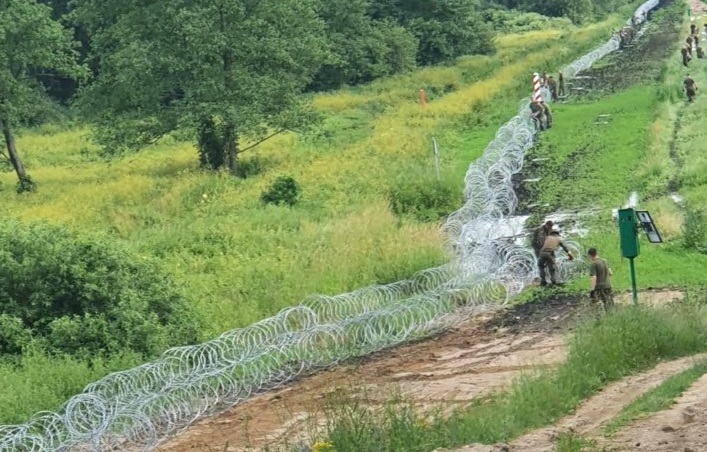 Полска гради преку 100 километри ограда висока 2,5 метри долж границата со Белорусија