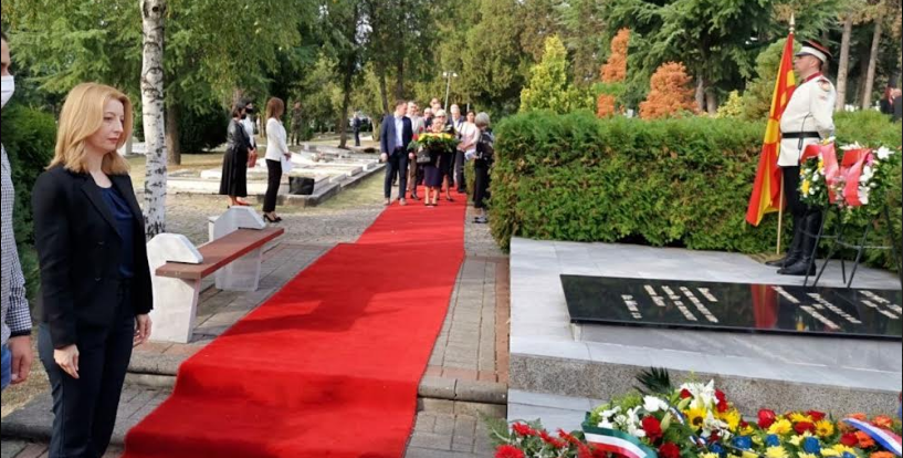 Данела Арсовска им оддаде почит на претседателите Глигоров и Трајковски, но не го одмина и првиот премиер Кљусев