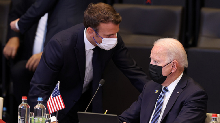 Франција го враќа својот амбасадор во САД по кризата со подморниците