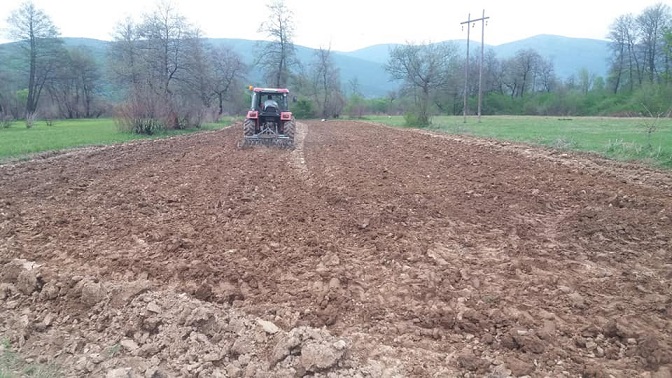 Трупуновски: 70 хектари земja во Свети Николе добил скопјанец кој нема ниту механизација ниту опрема