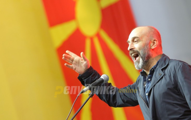 Тони Михајловски го цитира Делчев: Бугарите не не сакаат нас Македонците тие да не сакаа немаше да ни дадат пушки без муниција тие ја сакааат само територијата на Мајка Македонија