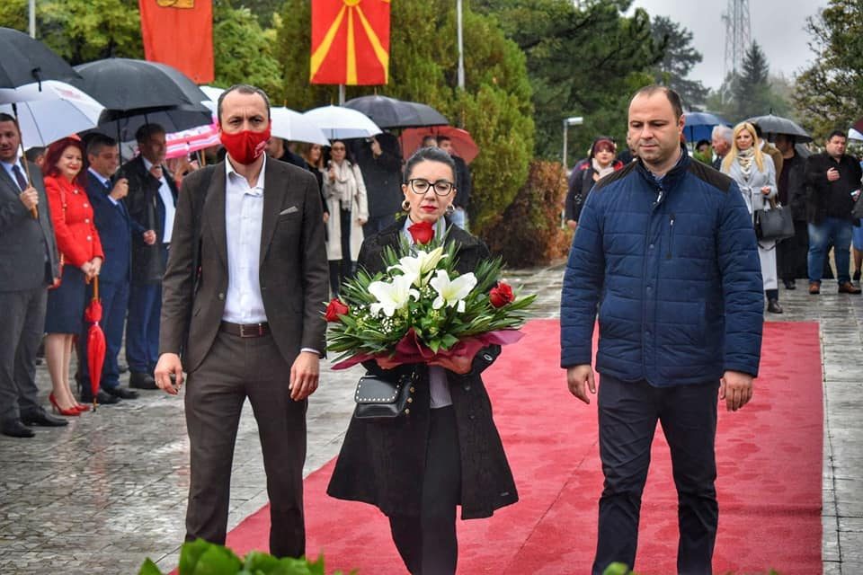 Мисајловски, Доцевска Божиновска и Петрушевски се поклонија пред спомениците на македонските предци