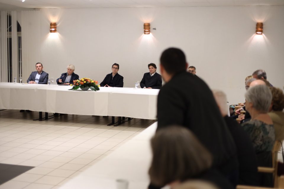Пендаровски на средба со македонски друштва во Малме