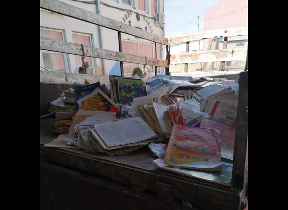 Учебници од училиште во Прилеп завршија во тракторот од ЈКП “Комуналец”
