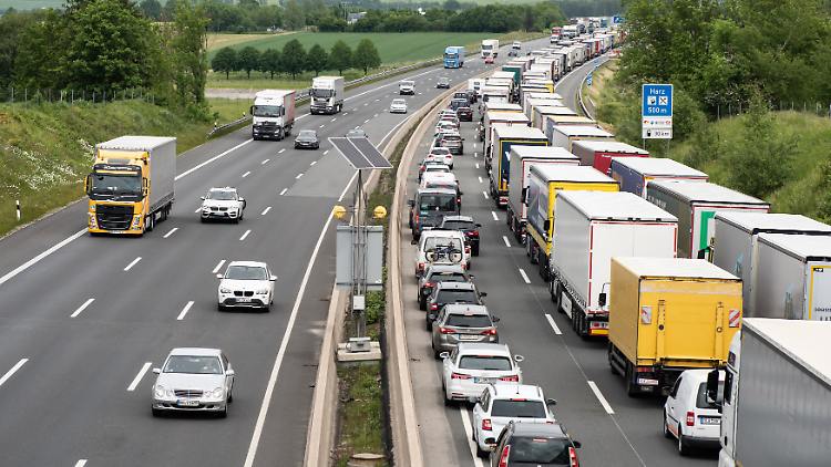 Во Турција од 1 јули на автопатите ќе може да се вози до 140 километри на час