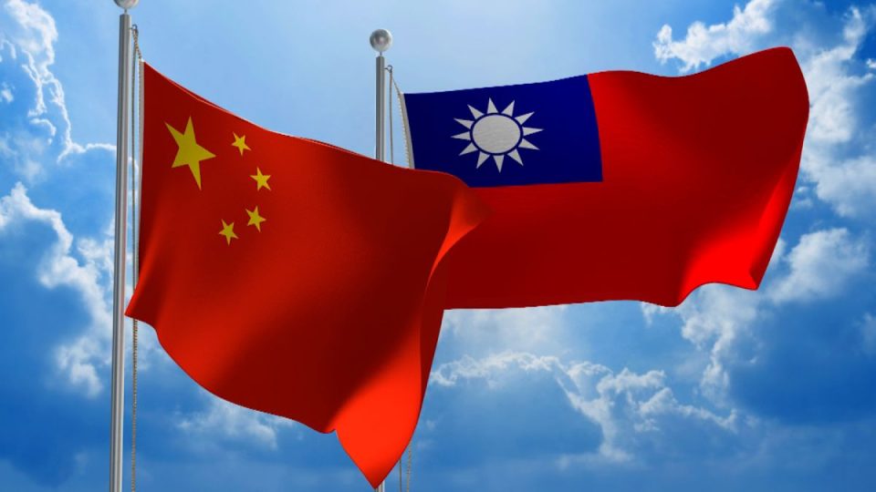 Кина ги интензивира воените активности во близина на Тајван