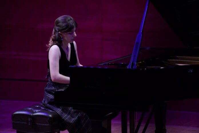 Концерт на пијанистките Костова и Базгалоска на фестивалот „Златна лира“
