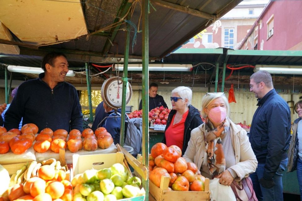 Пазарниот инспекторат на терен, се врши контрола на увозниците на зеленчук и овошје