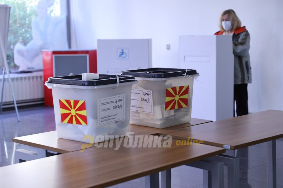 Гласаат болните и затворениците во Маврово Ростуше, Центар Жупа и Тетово
