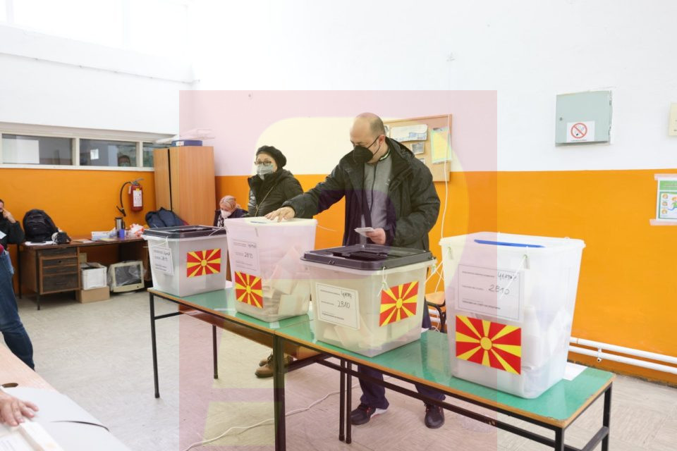 Во Скопје се гласа за градоначалник на Градот Скопје и на скопските општини Центар, Карпош, Чаир и Шуто Оризари