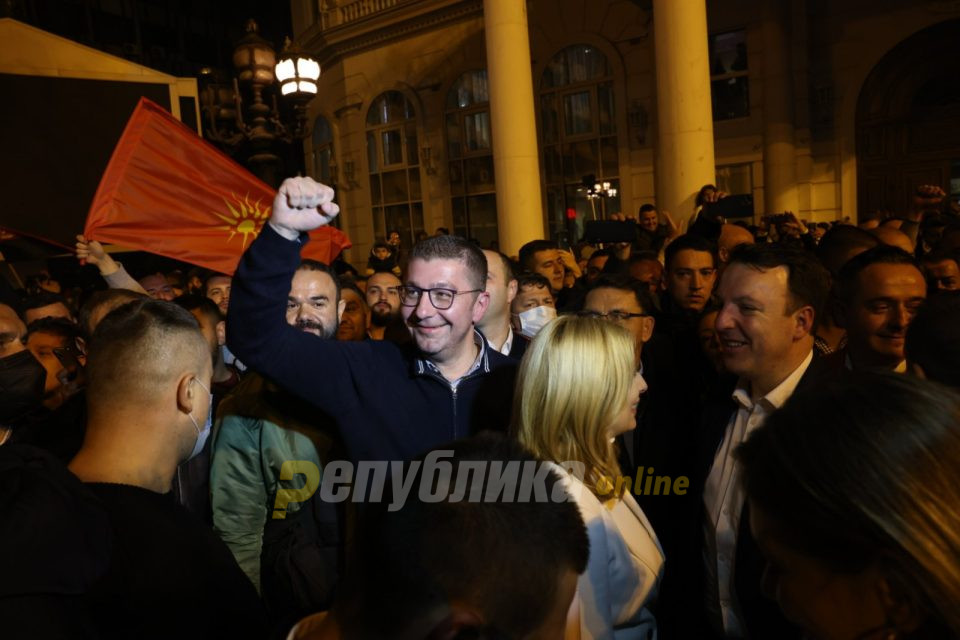 ВМРО-ДПМНЕ доколку утре би имало избори би била апсолутен победник!