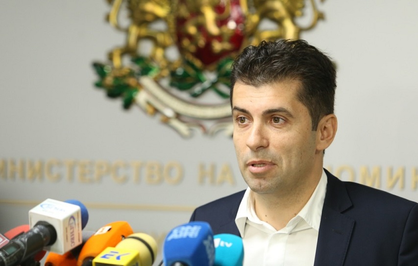 Бугарскиот премиер Петков прими делегација на македонски Бугари