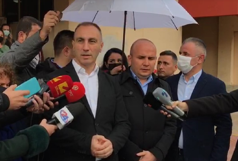 Европратеникот Илхан Ќучук го посети ОУ „Исмаил Ќемали” во Чаир
