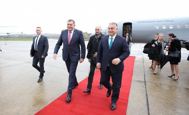 Орбан зема посредничка улога меѓу Милорад Додик и високиот претставник во БиХ, Кристијан Шмит