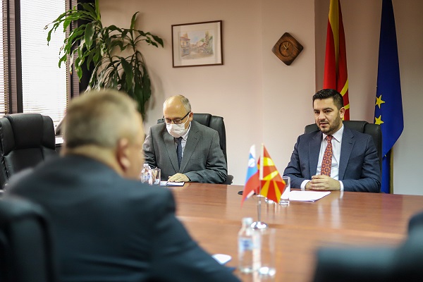 Средба Бектеши- Почивалшек: Словенија и Македонија имаат голем потенцијал за зголемување на билатералната соработка, инвестициите и туризмот
