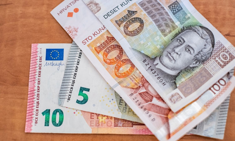 Цените ќе бидат прикажани во куни и евра: Хрватска добива конечна потврда за влез во еврозоната