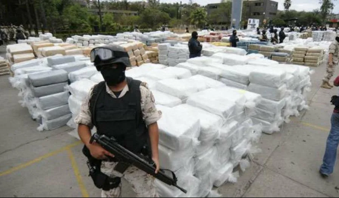 Мексиканската војска запленила два брода со 1,6 тони кокаин