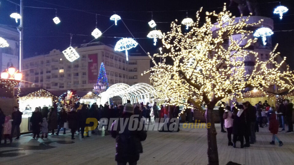 Украсувањето е почнато: Град Скопје објави кога метрополата ќе блесне со новогодишен сјај