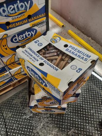 Кокаин пронајден во пакети со банани во магацин во Подгорица