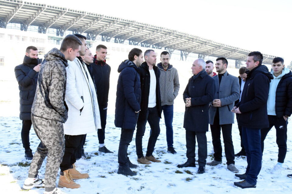 Коњановски на средба со фудбалерите и стручниот штаб на ФК Пелистер