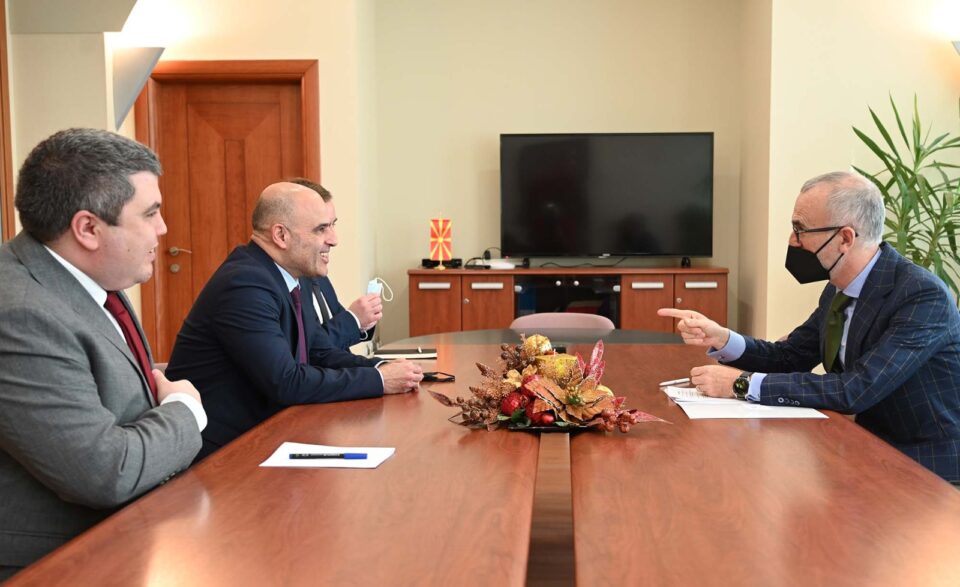Ковачевски на средба со амбасадорот Силвестри: Сметаме на поддршката на Италија на нашата интеграција во ЕУ