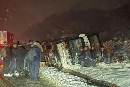 Нова несреќа: Се преврте косовски автобус