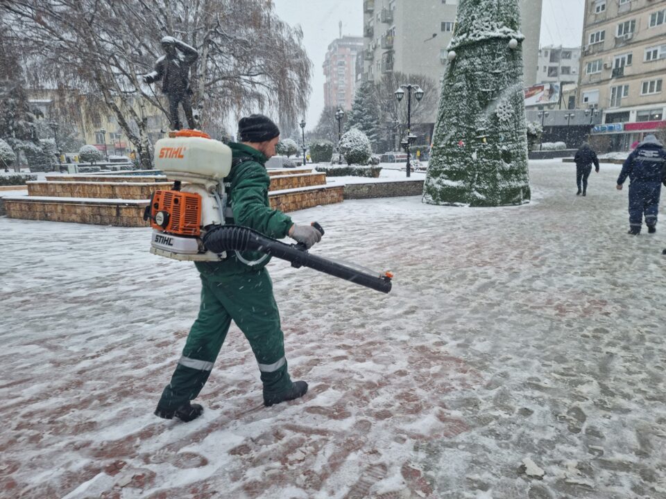 Снегот не го изненади кумановскиот градоначалник
