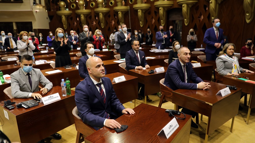 Ковачевски и Груби не можат да убедат 10 свои пратеници да гласаат за уставни измени