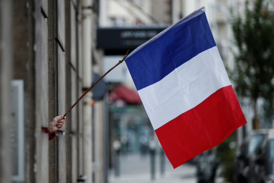 Франција ја обвини Русија дека сака да спушти „крвава завеса” меѓу себе и Европа
