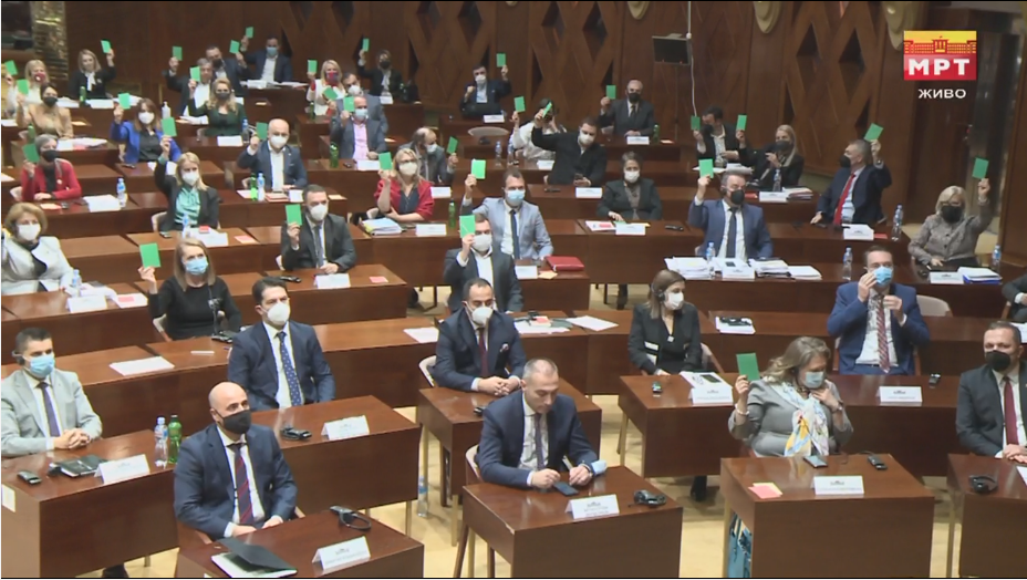 Опозицијата гласаше против: Со 62 гласа пратениците од власта ја избра владата на Димитар Ковачевски