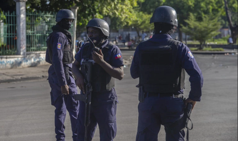 Премиерот на Хаити преживеа атентат за време на прославата на Денот на независноста