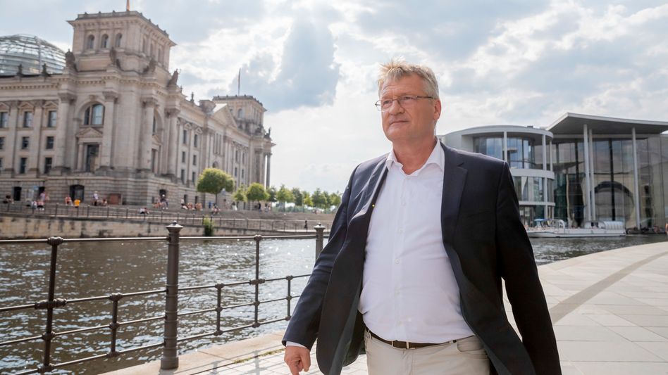 Копретседателот на германската екстремно десничарска АФД се повлече од партијата