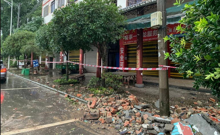 Силен и плиток земјотрес во Кина, повредени најмалку 22 лица